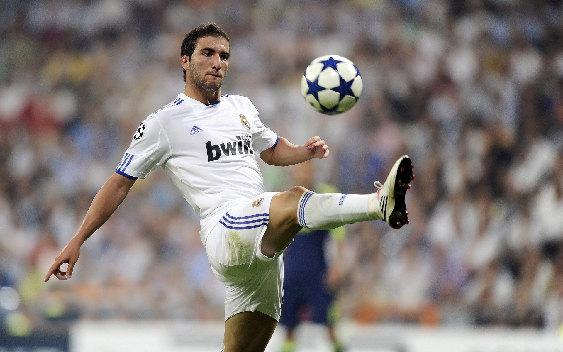 《英雄联盟》新英雄“风暴之主”预告片发布,期待值炸裂